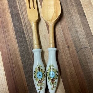 Vintage Ceramic Handle Wooden Salad Servers – Floral – Repaired